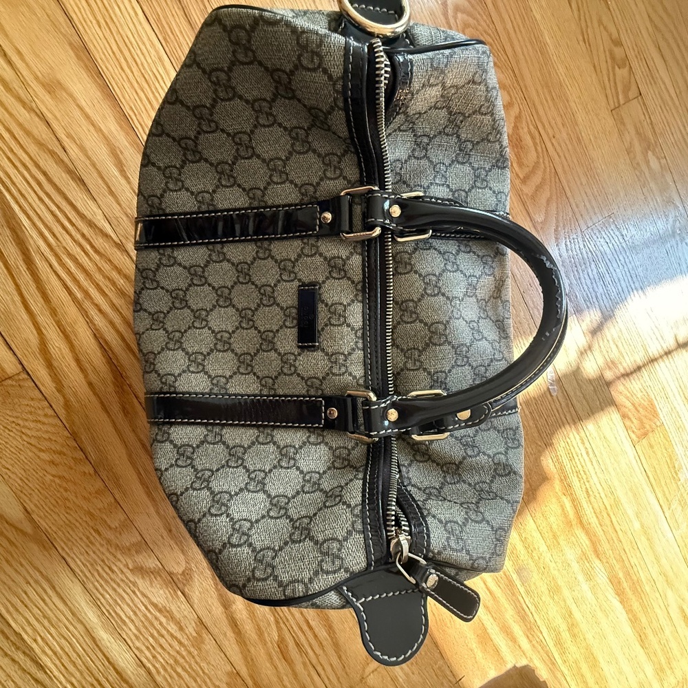 Gucci Authentic Speedy handbag
